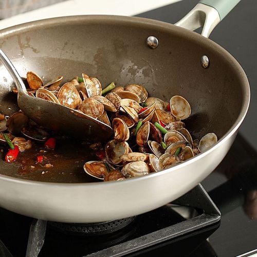 Manufacturer wholesale titanium alloy wok healthy pure titanium pot pan no oil smoke non-stick pan household universal cooking pot