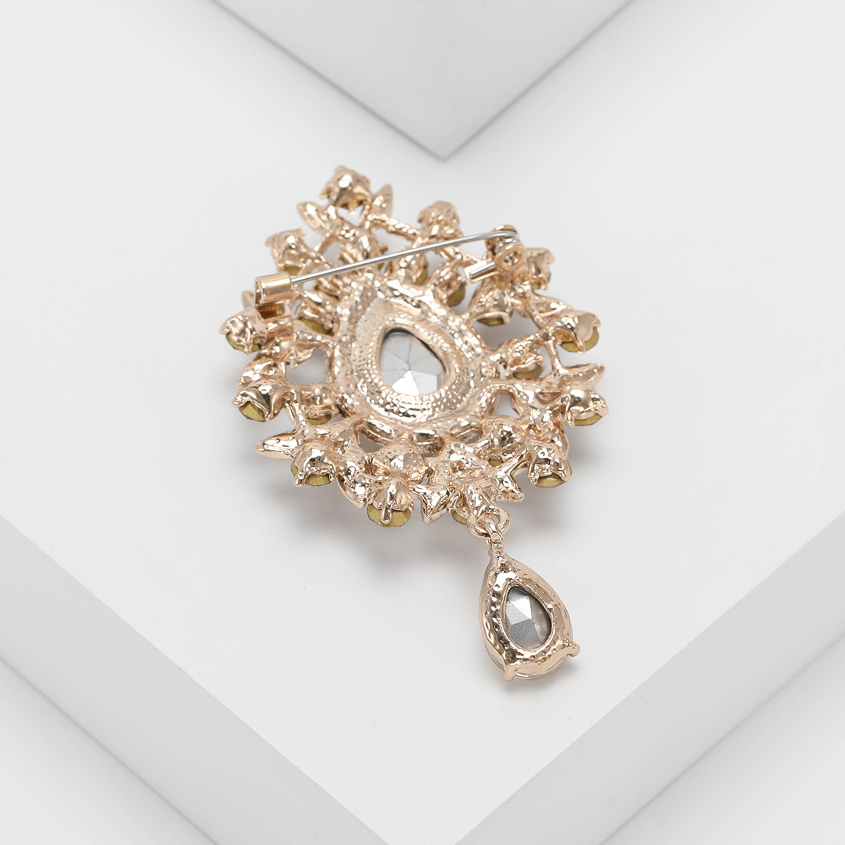 Pin Water Droplets Alloy Inlay Glass Women's Brooches display picture 6