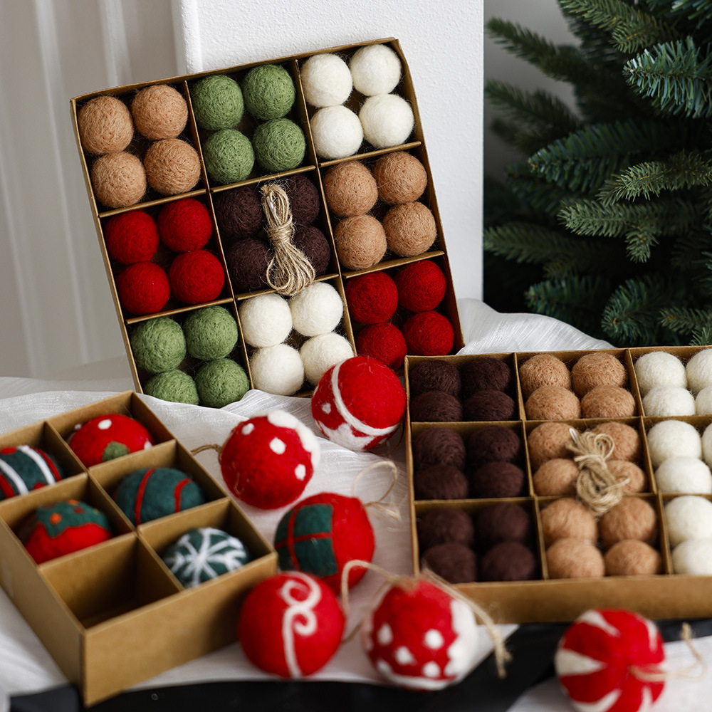 Bola de lana caja decorativa BOLA DE Navidad patrón de dibujos animados árbol de Navidad colgante Regalo De vacaciones decoración de la ventana color mezclado