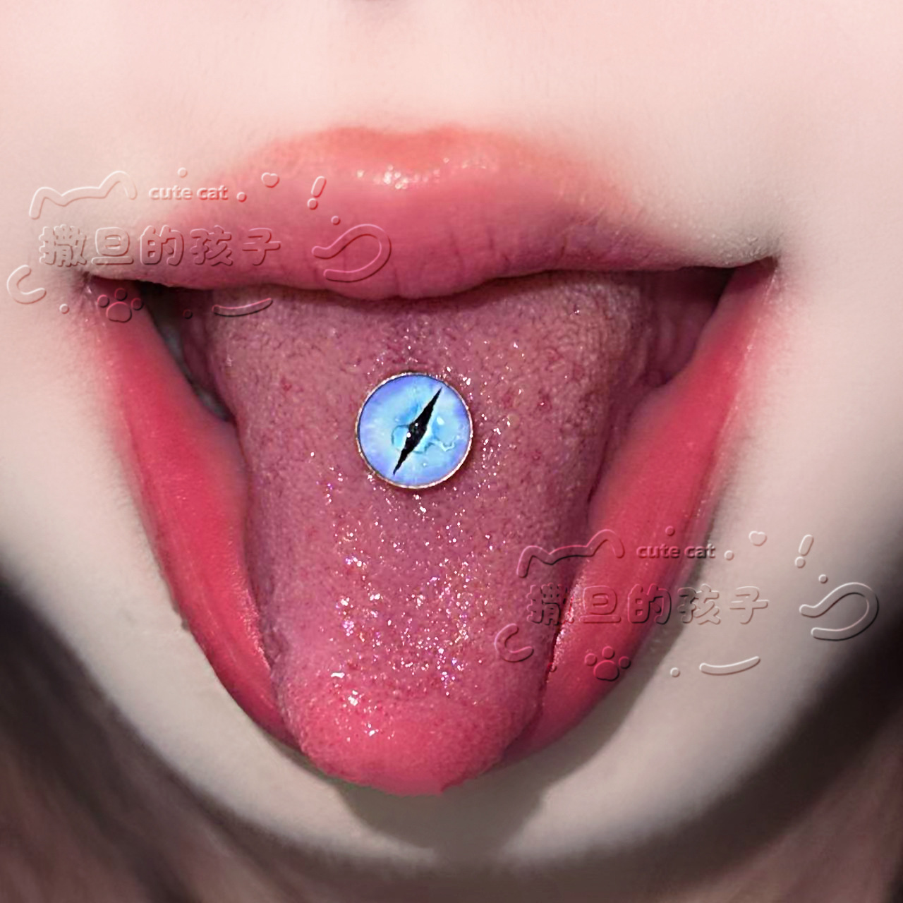 16G labret stud size and finish detail