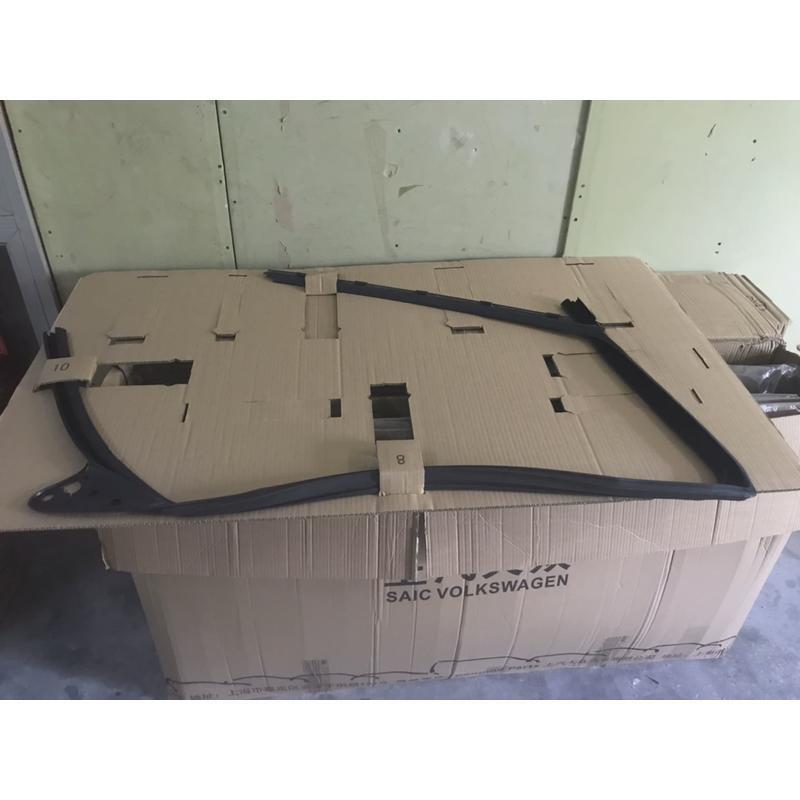 Skoda 07-14 Classic Octavia Front Door Glass Seal Upper Frame Mud Groove Glass Outer Pressure Strip Window Pressure Strip