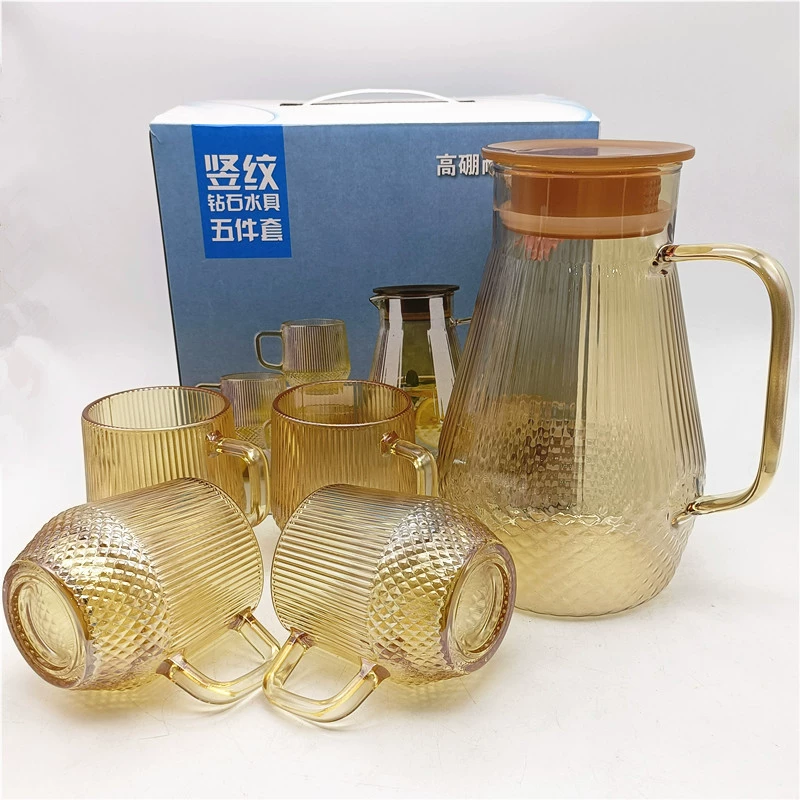 Glass capacious teapot