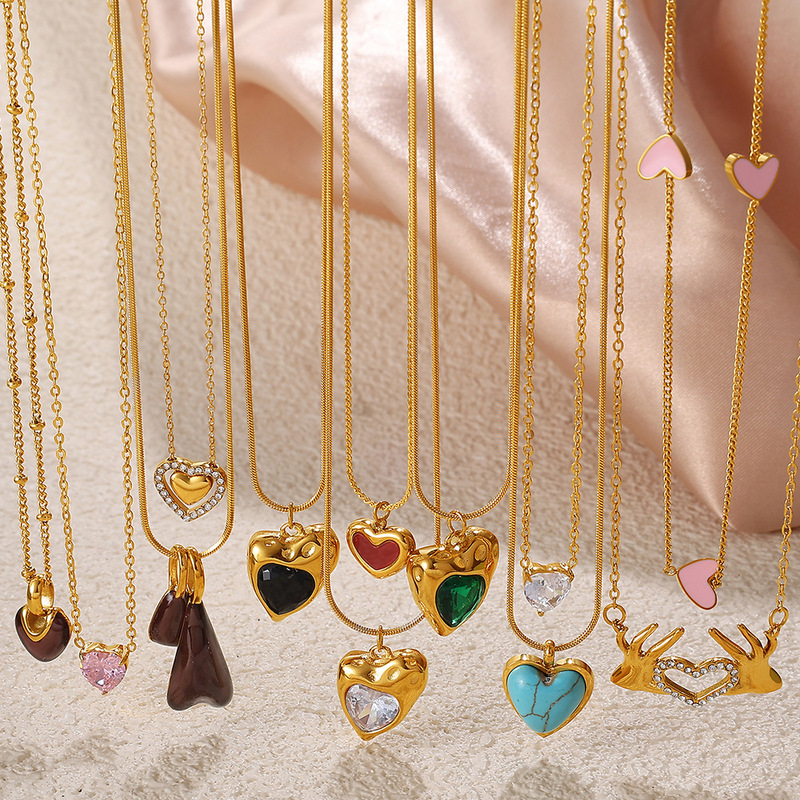 European and American Contrasting Color Asymmetrical Heart Pendant Necklace for Women Stainless Steel Plated 18K Gold Accessible Luxury French Niche Jewelry for Women European and American Contrasting Color Asymmetrical Heart Pendant Necklace for Women Stainless Steel Plated 18K Gold Accessible Luxury French Niche Jewelry for Women