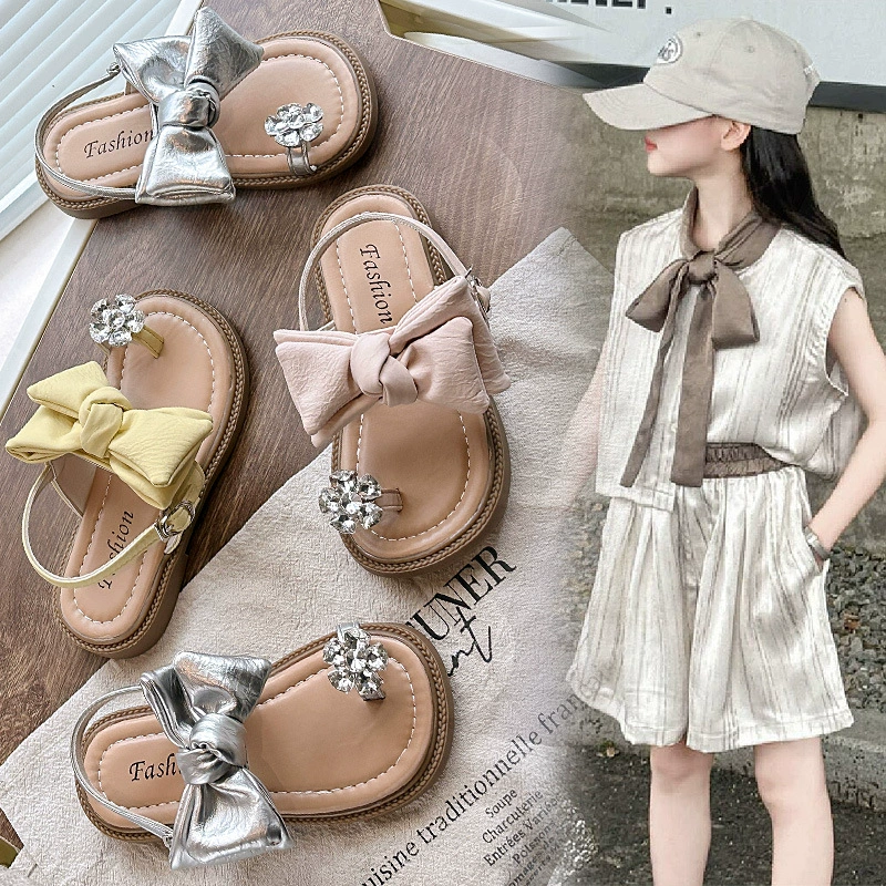 Детские босоножки для девочек лето 2025, новый стиль, средний и большой размер, с бантиком, стразами и сердечком, принцесса