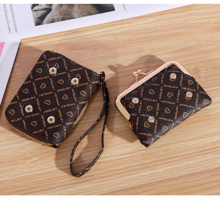 Letter, Plaid, Heart Shape Pattern Summer Season Women's Gender Vintage Style Style Square Shape Women's Letter Plaid Heart Shape Pu Leather Zipper Buckle Wallets