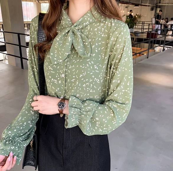 Новая модная свободная блузка в корейском стиле с длинным рукавом и лоскутным дизайном, весна-осень 2024, трендовая базовая рубашка для женщин