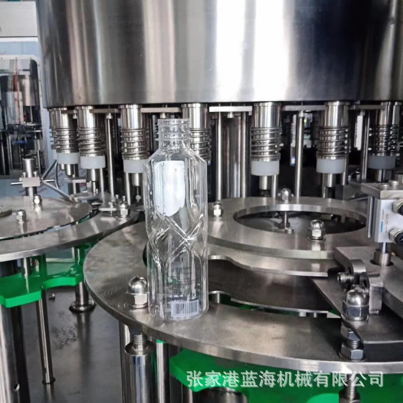 全自动灌装机 三合一液体灌装机 食品级不锈钢灌装机 瓶装水生产