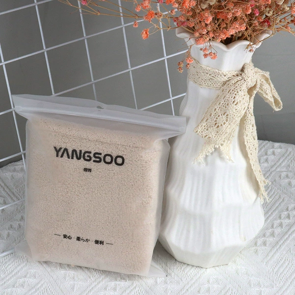 Single -layer gray -brown bag