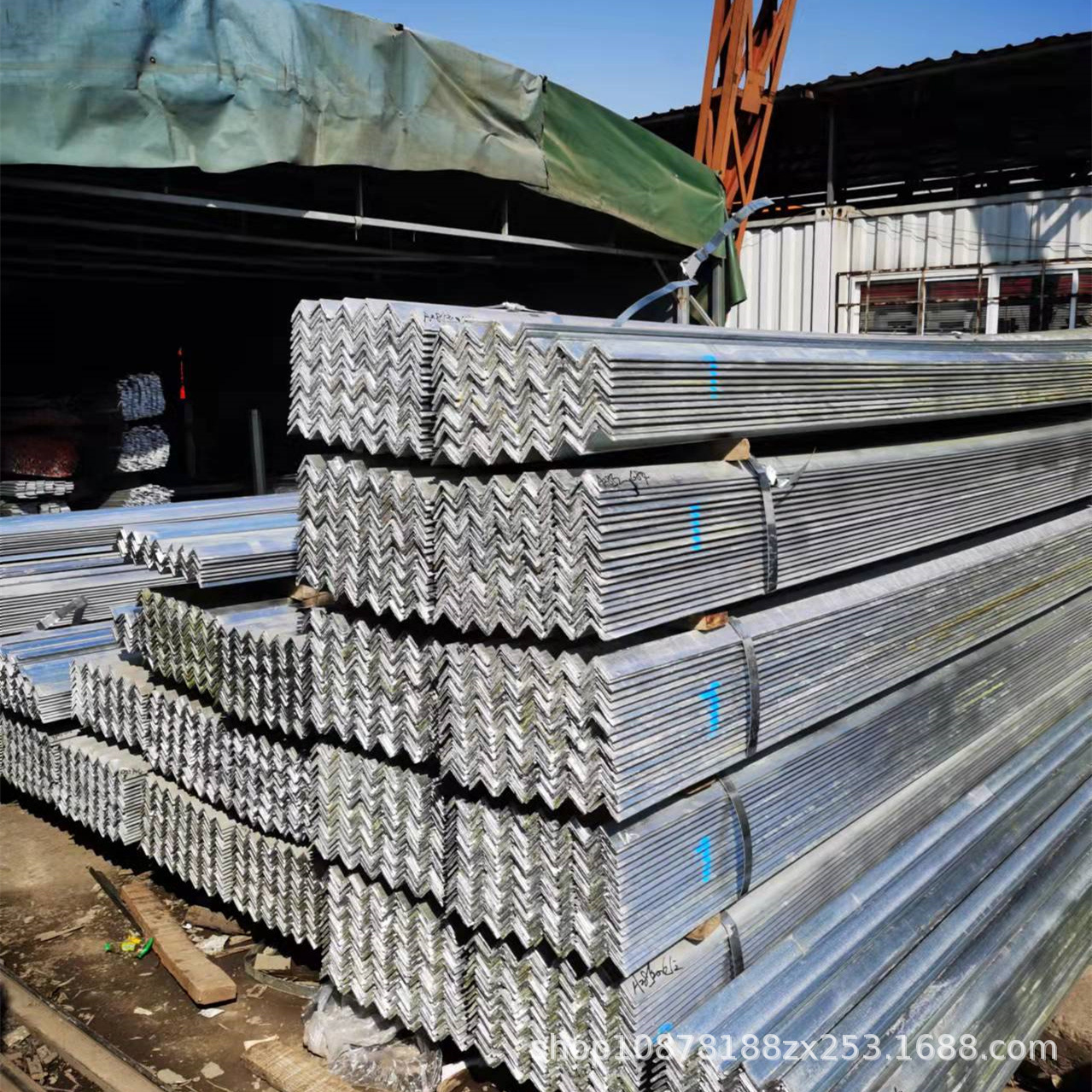 建筑工程镀锌角钢冲孔加工南宁不等边热镀锌角钢厂家Q235等边角铁