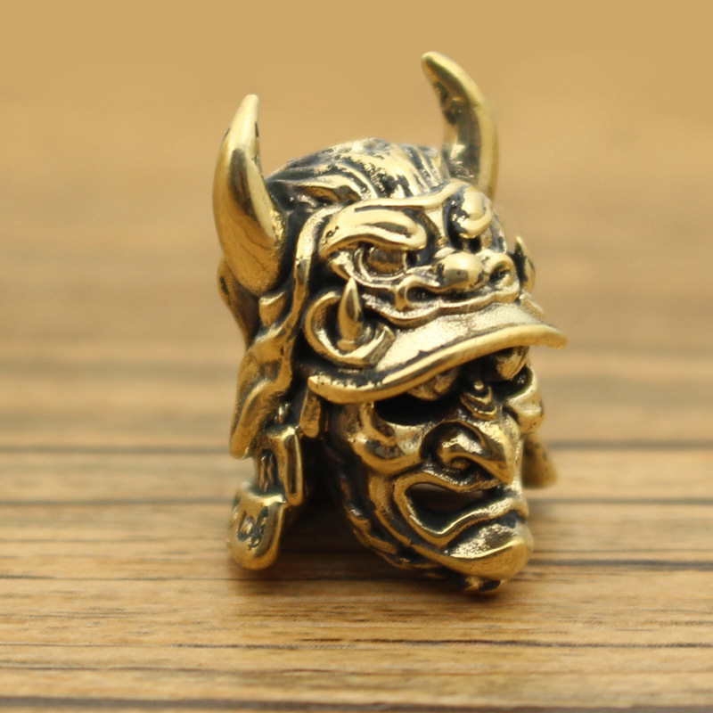 Eagle Hook Nose Samurai Helmet Japanese Armor Samurai Knife Pendant Mini Car Keychain Umbrella Rope Pendant
