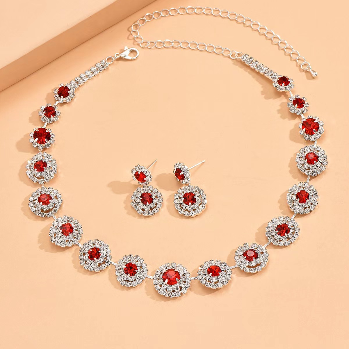 fashionable jewelry for bride