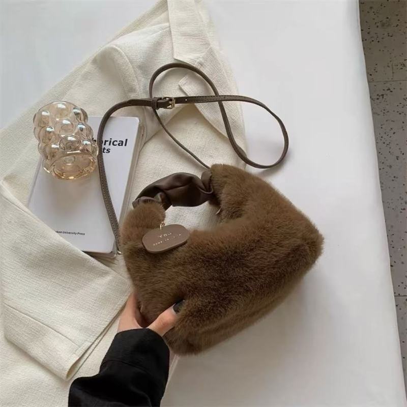 毛绒包女秋冬新款手拿包时尚高级感毛茸茸包包单肩斜挎手提毛毛包|undefined