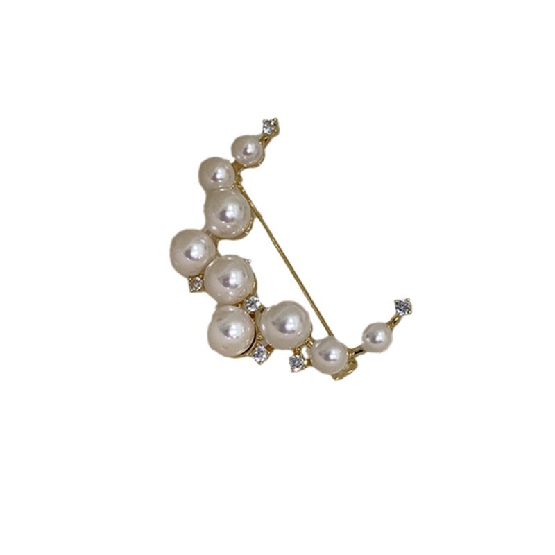 Spilla a mezzaluna con perla elegante accessorio per donna_voghion.com