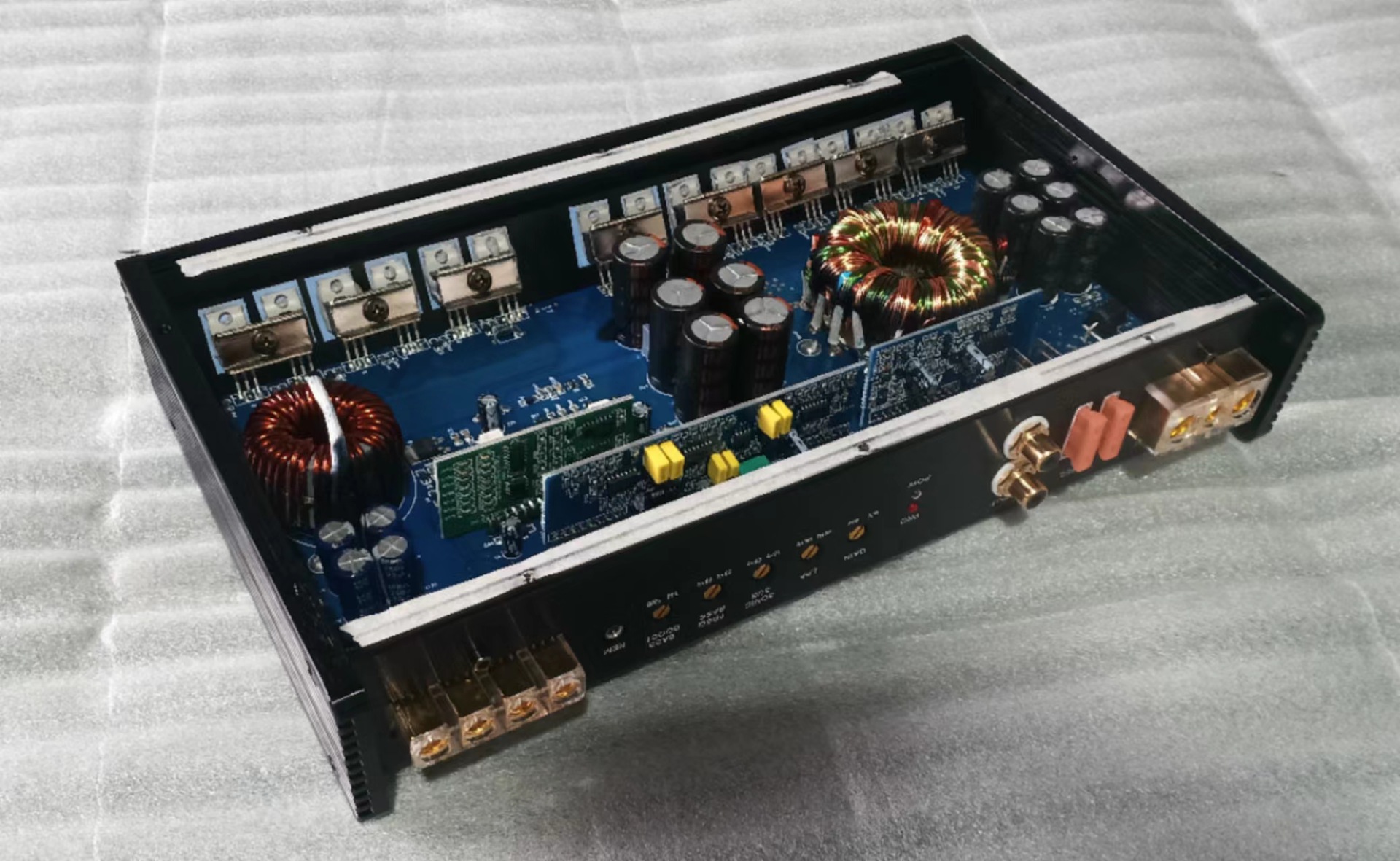 2026 Model 1200 Watt Class D Single-Channel Bass Car Amplifier/ Digital Bass Amplifier/ Bass Amplifier