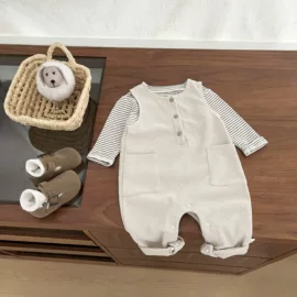 童套装;童裤;连身衣、爬服