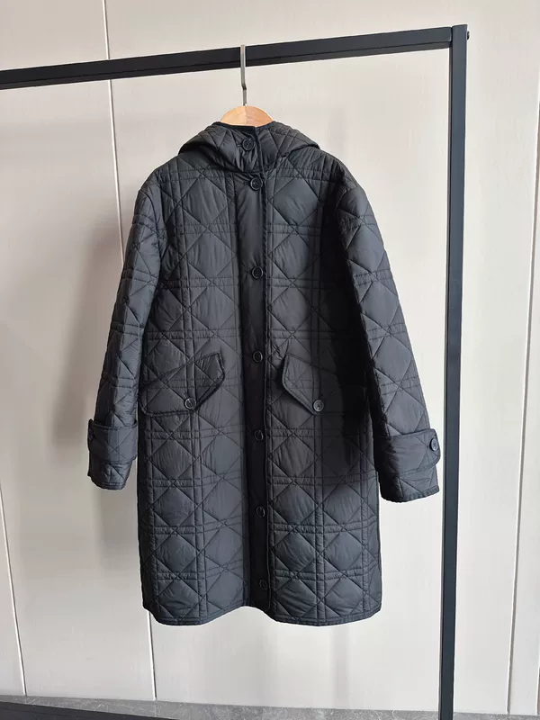 Black down jacket with diamond pattern, hoody with hood, 2023 collection