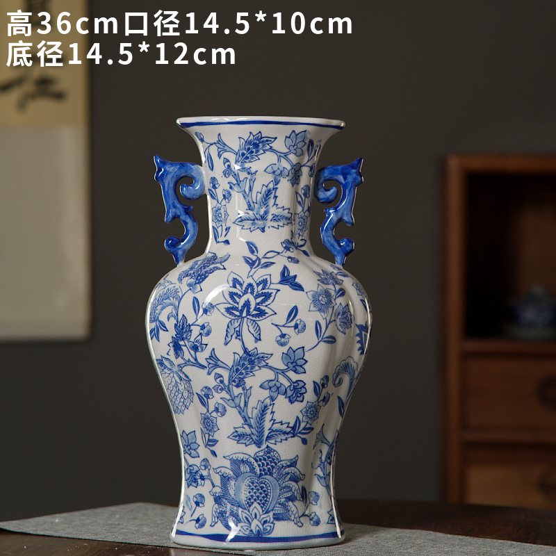 Botella de cerámica de doble oreja plana Jingdezhen porcelana china hogar gran jarrón de porcelana azul retrógrado adorno de entrada en stock