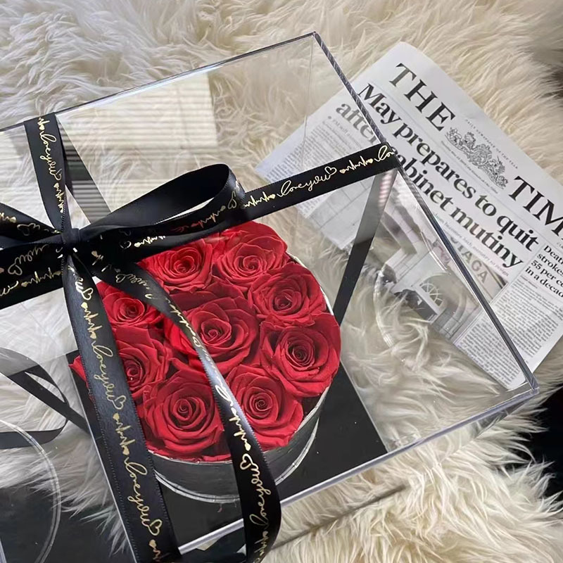 Ramo de rosas eternas en cubo acrílico, producto terminado, regalo de flores reales para el Día de San Valentín, flor eterna, adorno de alta gama.