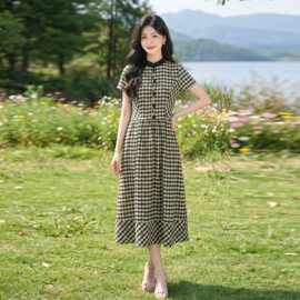 连衣裙女2026夏季新款时尚收腰显瘦长款格子度假风沙滩裙子SY2688