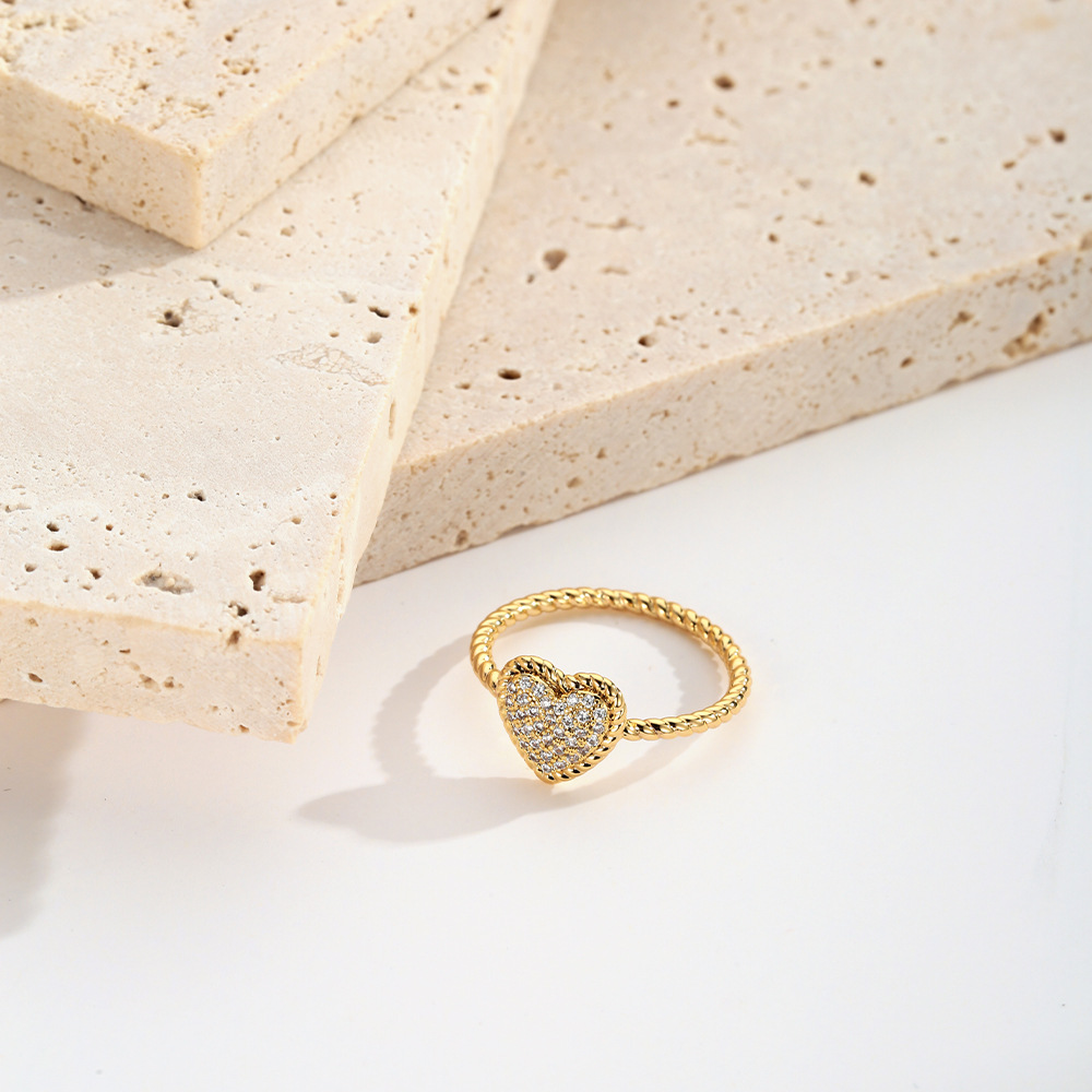 french-retro-love-ring-simple-texture-light-luxury-diamond-love-ring-copper-zircon-womens-ring-ring