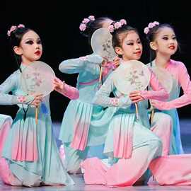 淡妆浓抹总相宜舞蹈服装女古典舞艺考胶州秧歌团扇群舞新款演出服