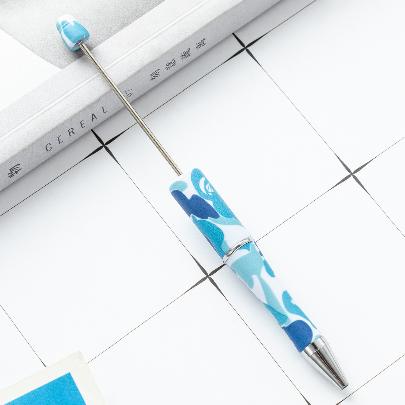 Diy plástico creativo mano de leopardo flor de cuentas al por mayor de alto valor de impresión plástico cuentas