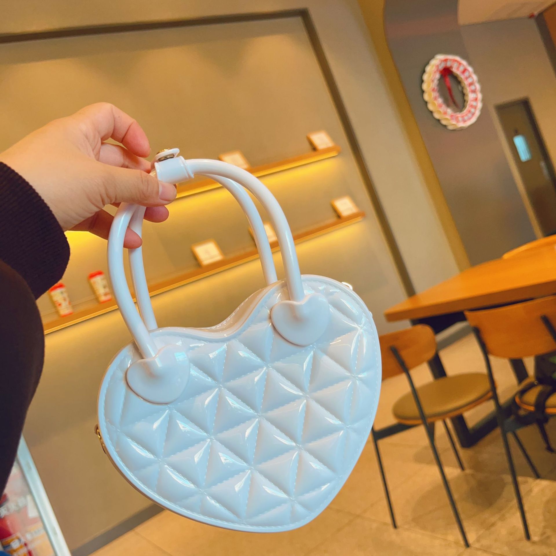 New PVC jelly bag for early spring 2025, heart-shaped hand-held small bag, diamond-shaped single-shoulder crossbody ladies' bag, sweet small bag undefined