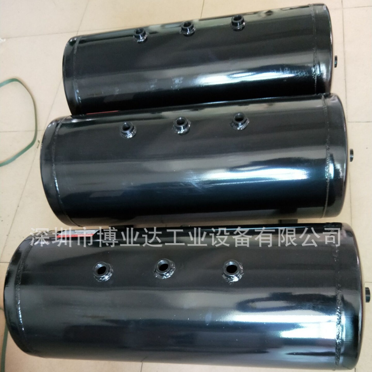 厂家供应立式黑色储气罐 通用型40升立式储气罐 厂家批发 有现货