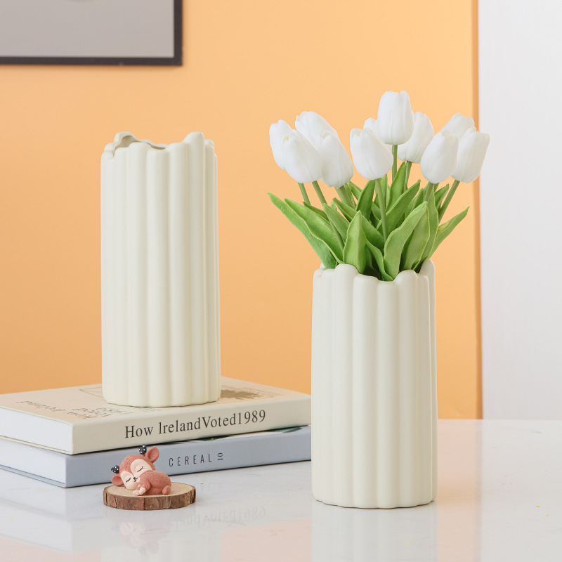 Simple serrated white living room flower arrangement ins ceramic creative Net red high tulip flower Ceramic Vase decoration