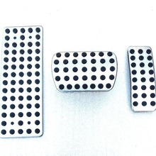 厂家直销benchiML级GL级金属踏板刹车油门休息区免打孔