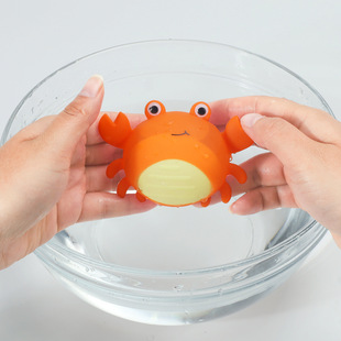 Manufacturer's new silicone children's water ball toy bathroom water fight cartoon small cute crab water ball
