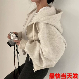 女式衬衫;连衣裙;毛衣