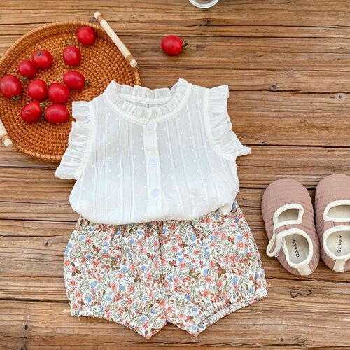 summer ins infant and toddler fresh flying sleeve buttoned top + small floral shorts 2-piece suit for baby girls