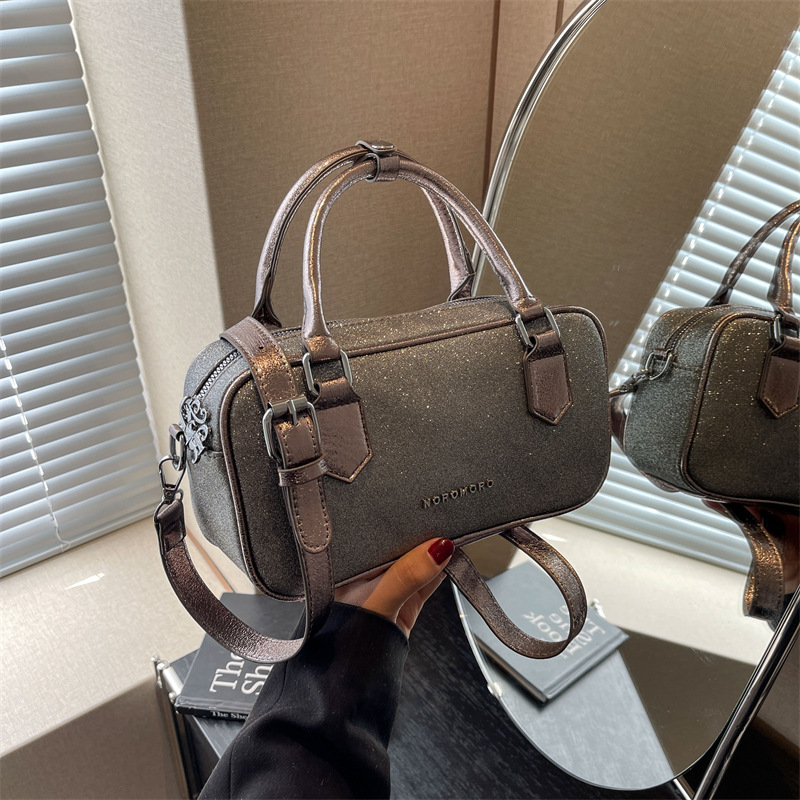 New Fashionable, Simple Cute, Unique Underarm Personalized Versatile Handheld Crossbody Bag, Casual and Advanced Small_voghion.com