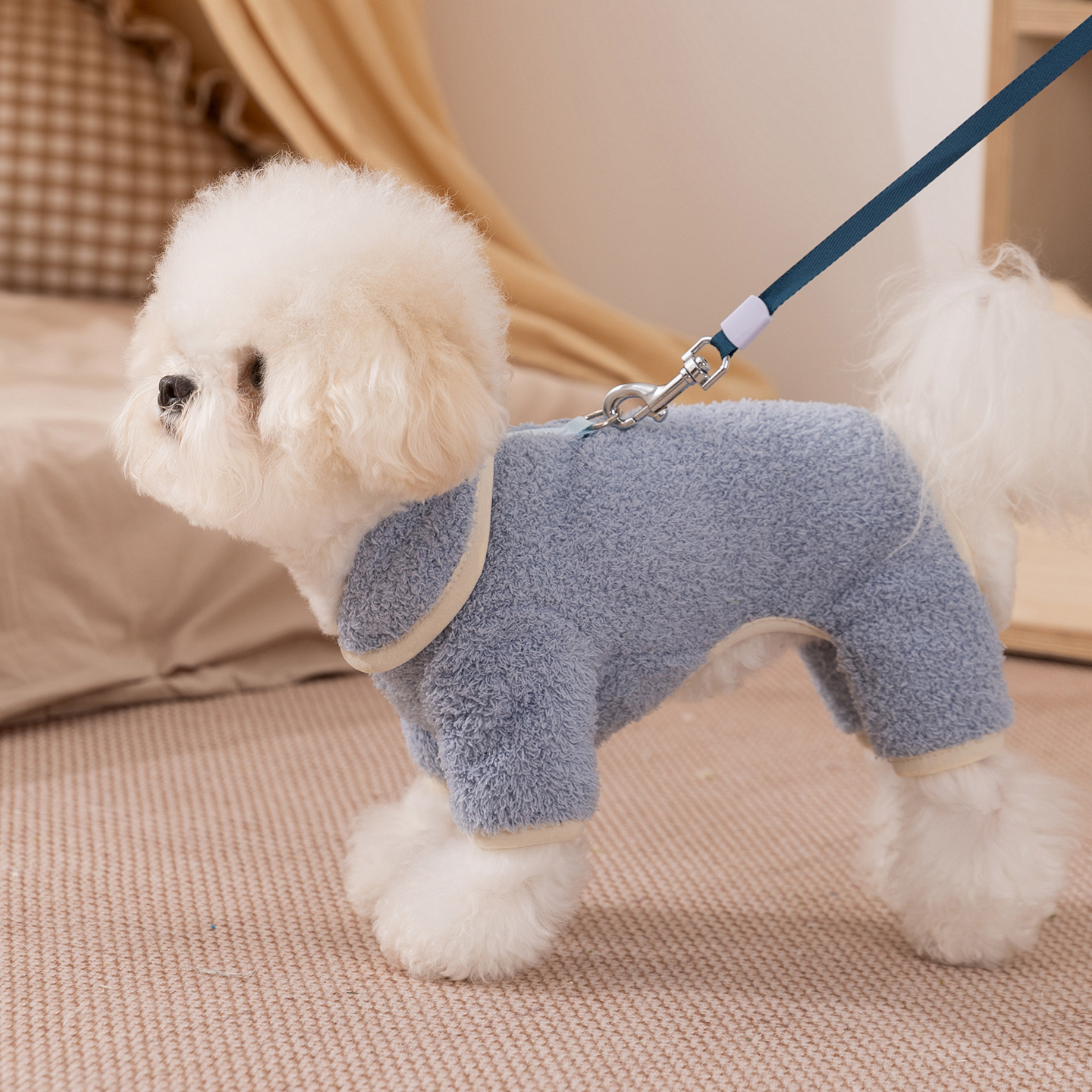 Otoño y invierno nueva ropa de perros de mascotas de dibujos animados perros de cuatro patas abrigo de terciopelo caliente perros pequeños y medianos que osos ropa para el hogar image 3
