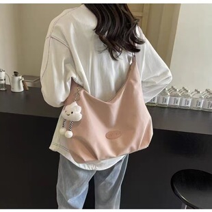 �¿��ɫ녶����μ��Ů���������e�ٴ�ͨ����Ӱ�
