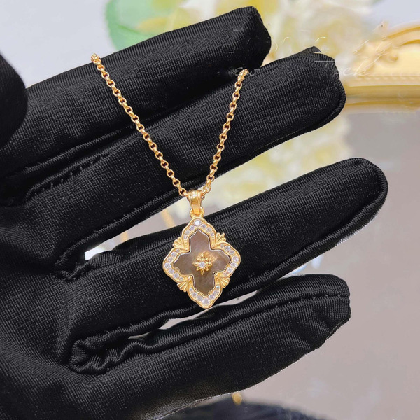 意大利复古宫廷风布拉提白贝母套装四叶草手链红玛瑙项链戒指耳钉