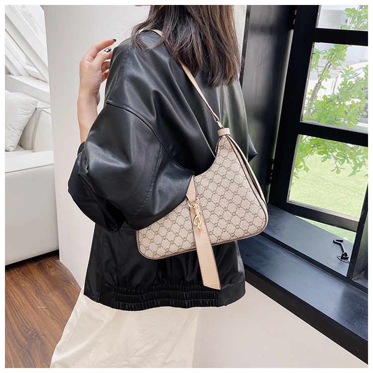 High-end Women's Armpit Bag Retro Shoulder & Crossbody Bag_voghion.com