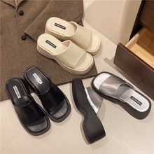 日本代购高跟拖鞋女夏外穿配裙子增高厚底一字拖银色凉拖鞋显高