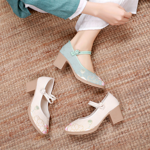 Ethnic Beijing cloth slippers