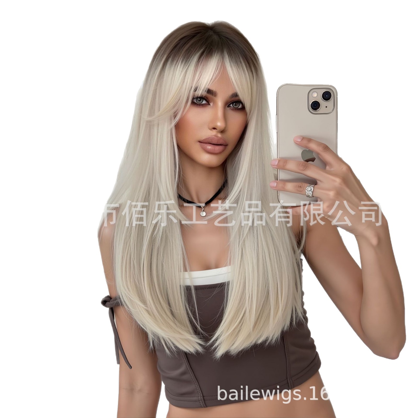 Nuevo estilo transfronterizo de peluca de platino, flequillo de ocho caracteres, cabello largo y liso teñido de negro en la parte superior de la cabeza, wigs de venta caliente en Europa y América
