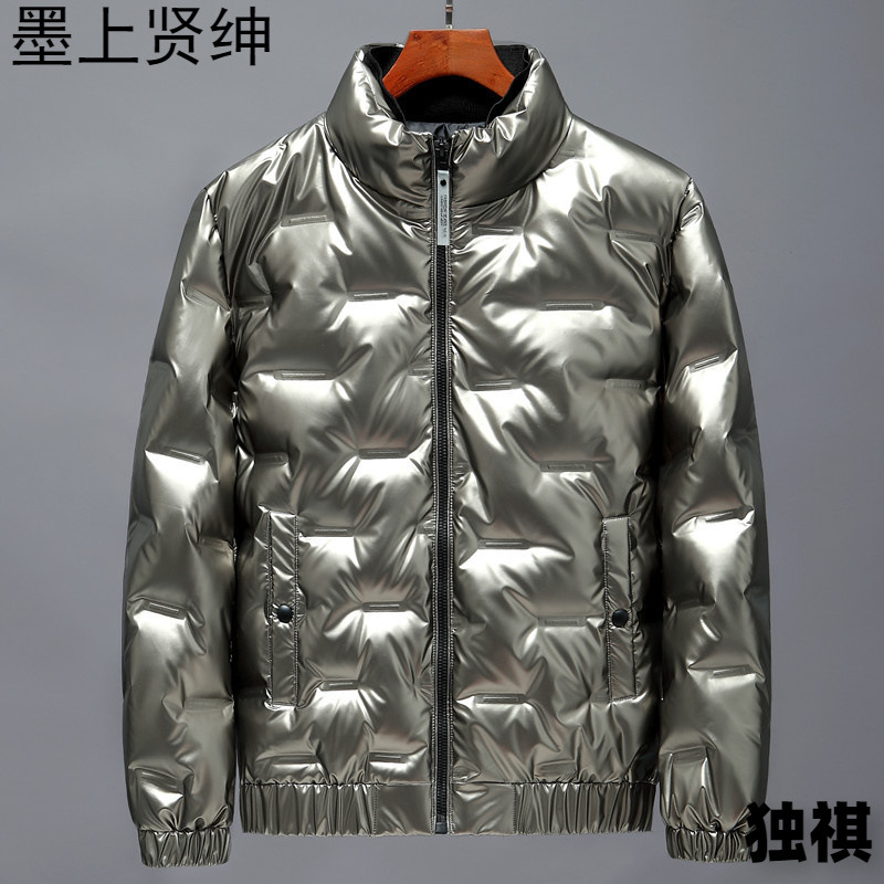 Venta fuera de temporada 2023, nueva chaqueta de plumón brillante y moderna para hombre, cuello alto, abrigo corto y ligero de invierno.