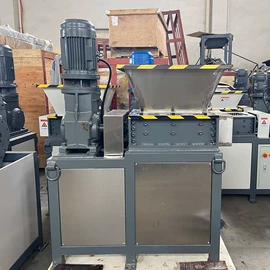 破碎机;切胶机;其他粉碎设备