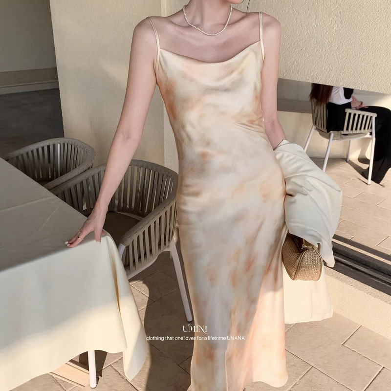 U+Mini Thirteen Lines D5651 New Stylish Little Woman Style Printed Satin Bias-Cut Strap Dress