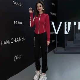 休闲运动服套装2025年春秋季新款显白红色立领宽松卫衣两件套女装