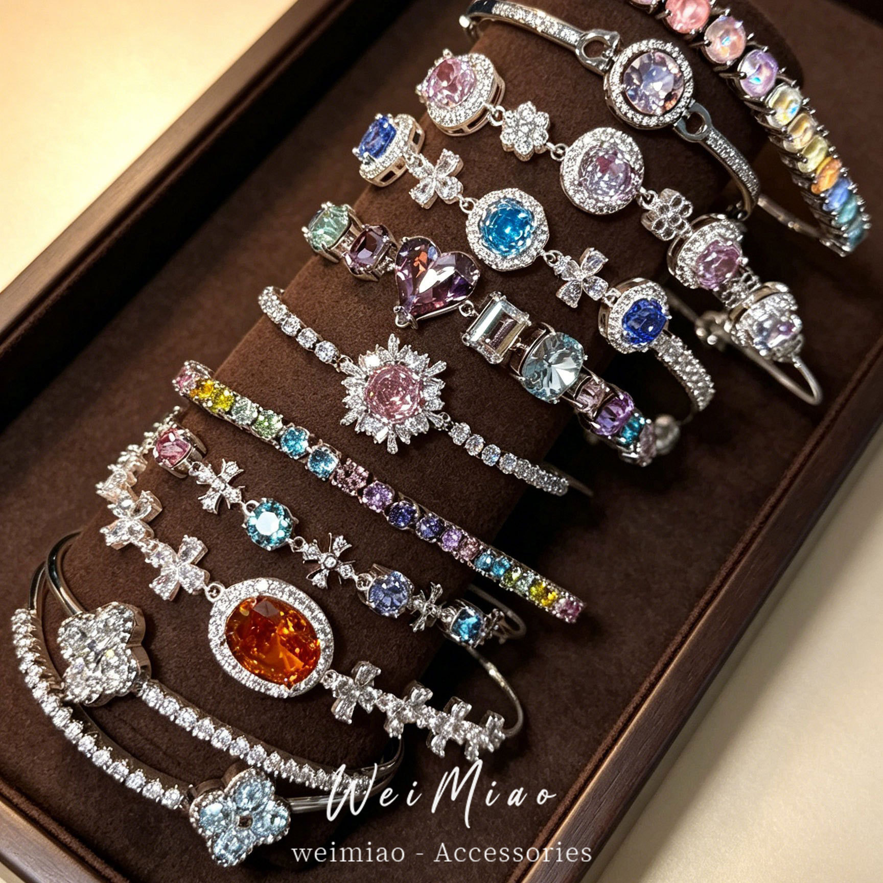 Pulseras de zircón de cristal suaves y lujosas brillan con una sensación de alto nivel de lujo, pulseras de atmósfera refinada, joyas de mano.