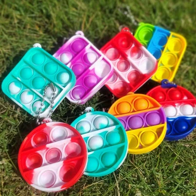 亚马逊爆款迷你50*50硅胶泡泡乐儿童减压玩具灭鼠先锋钥匙扣挂件