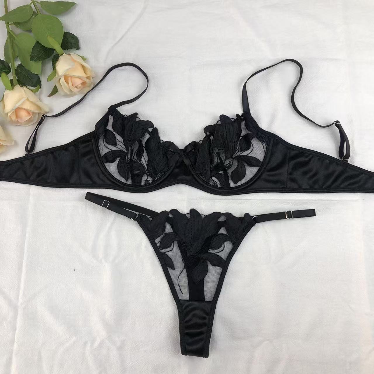 검은색
