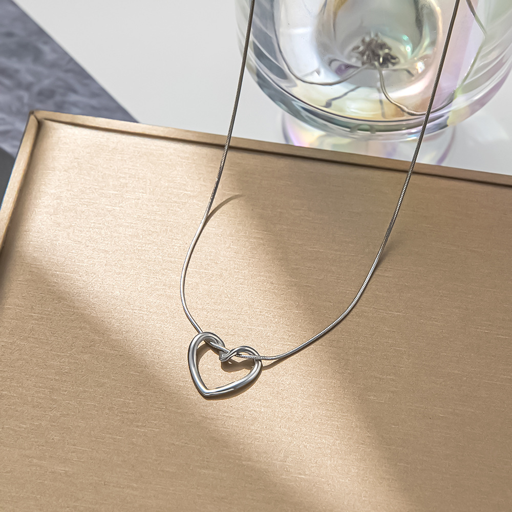 Titanium Steel Material Fashion Heart Shape Titanium Steel Pendant Necklace 1 Piece