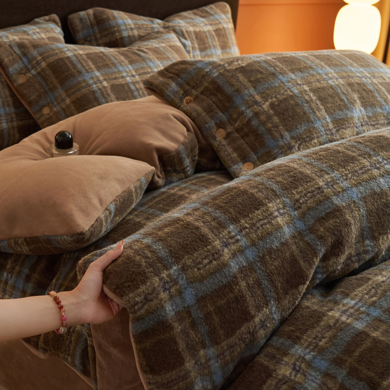 Invierno de alpaca cálida y leche de cachemira gruesa cuatro piezas nuevas sábanas de franela de coral cubierta de colchón de tres piezas